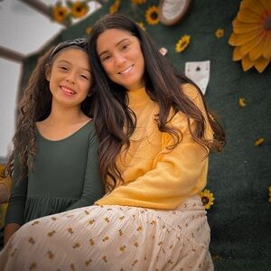 Meet your Posher, Jamie & Marianna